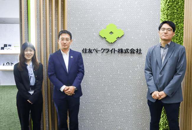 住友ベークライト株式会社　集合写真